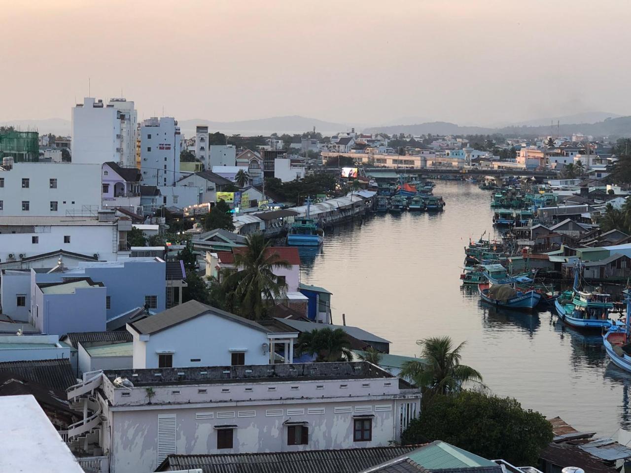 Hotel Khach San Tuyet Hien Phú Quốc Exterior foto